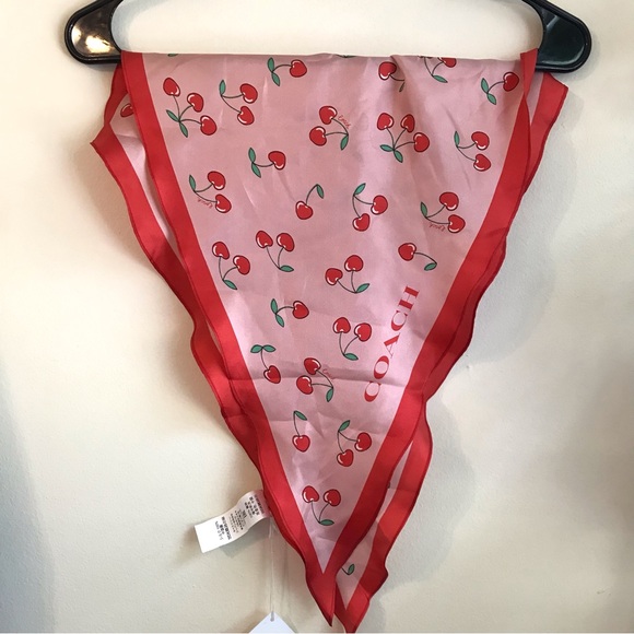 🍒Coach Signature Heart Cherry Print Silk Diamond Scarf - Picture 10 of 10